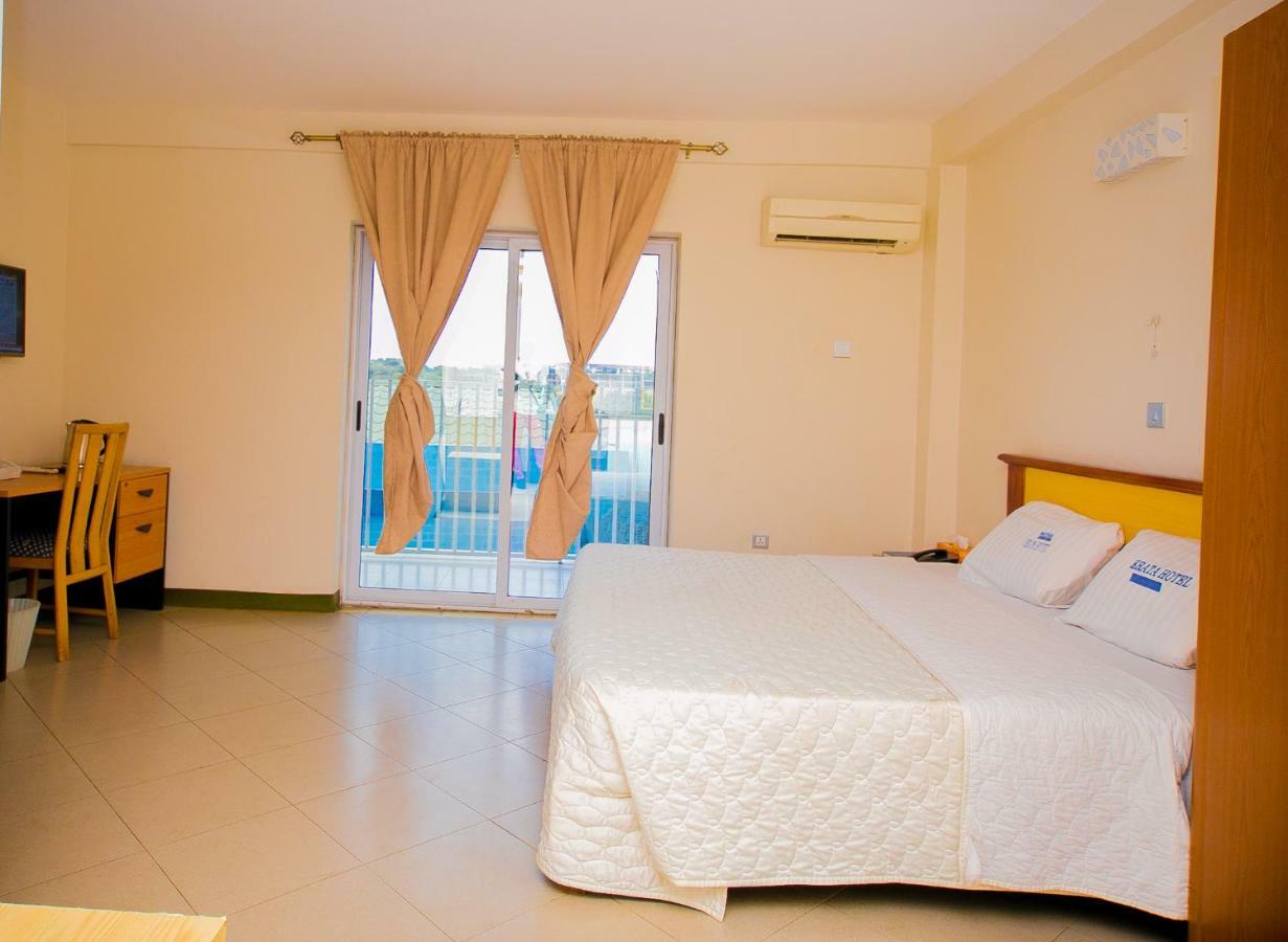 Erata Hotel North Legon ภายนอก รูปภาพ